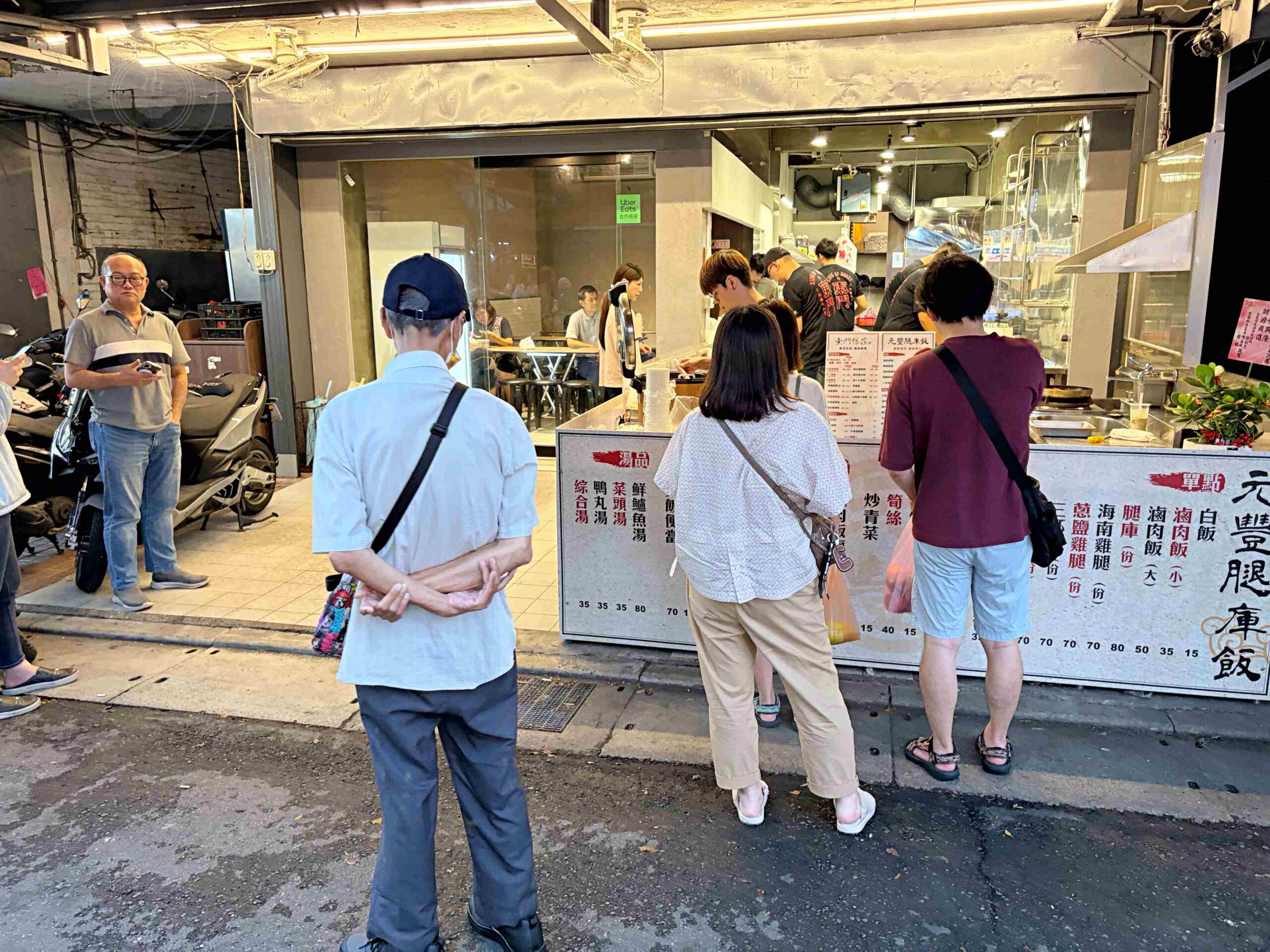 【台北美食】東門鴨莊 南機場店，南機場夜市對面，新開幕老字號分店，燒臘爆多肉推薦(菜單) @趙先生吃飯