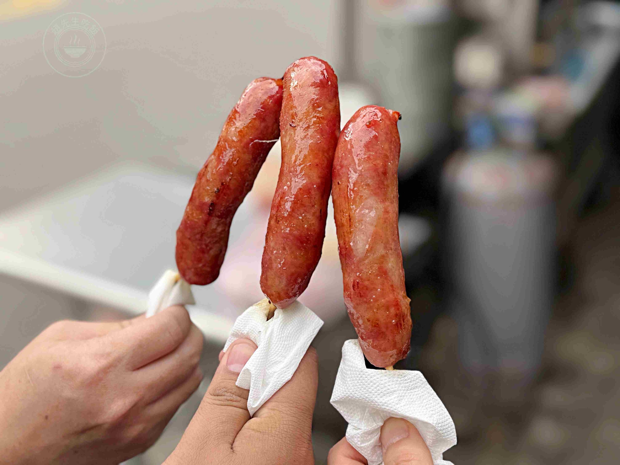 【蘆洲美食】52香腸攤，30年純老味道便宜好吃香腸，帶有淡淡酒香與迷人炭香推薦(菜單) @趙先生吃飯