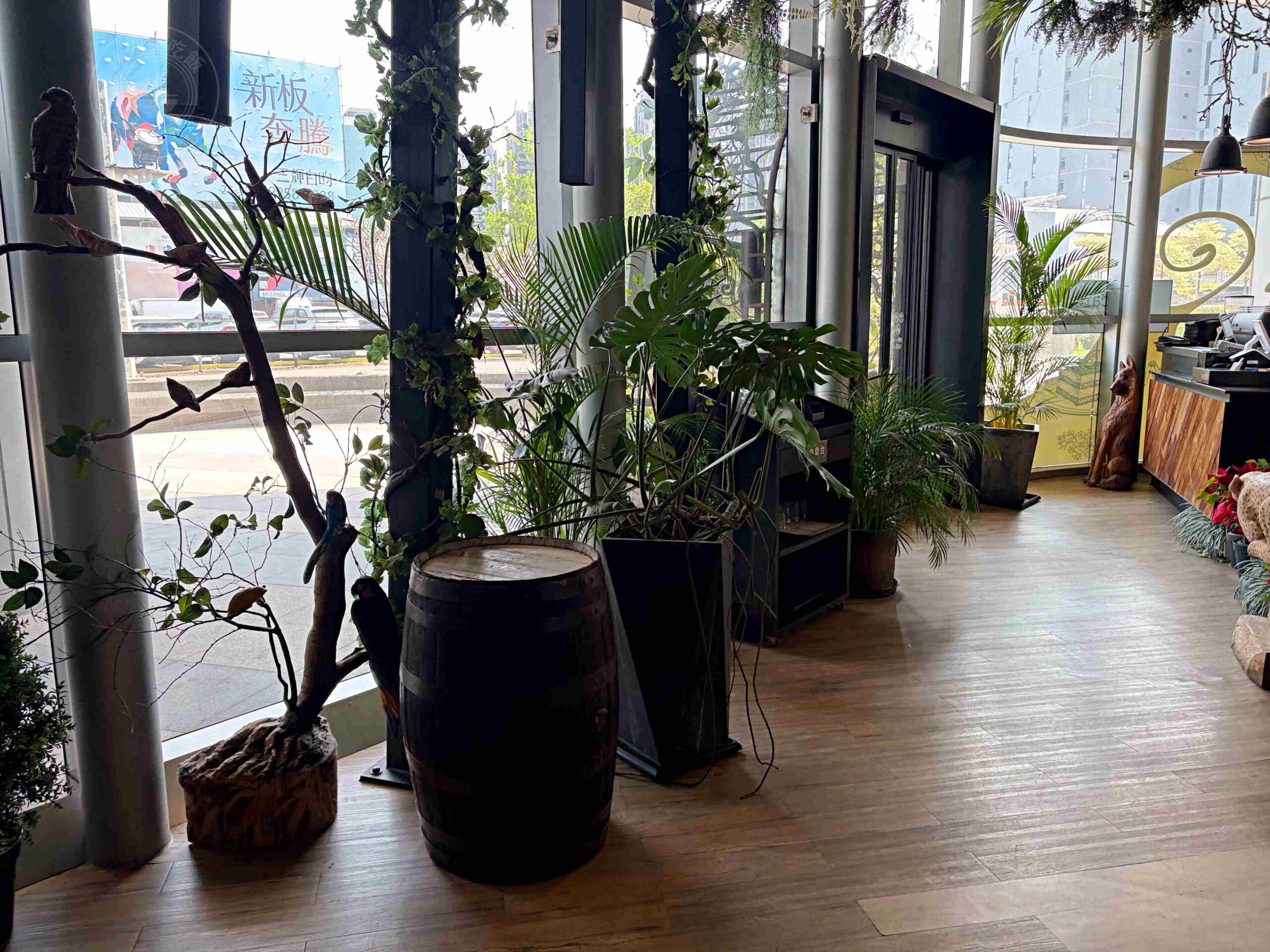 【新莊美食】D&rsquo;or Cafe咖啡廳，新莊咖啡廳不限時，森林系隱藏秘境空間推薦(菜單) @趙先生吃飯