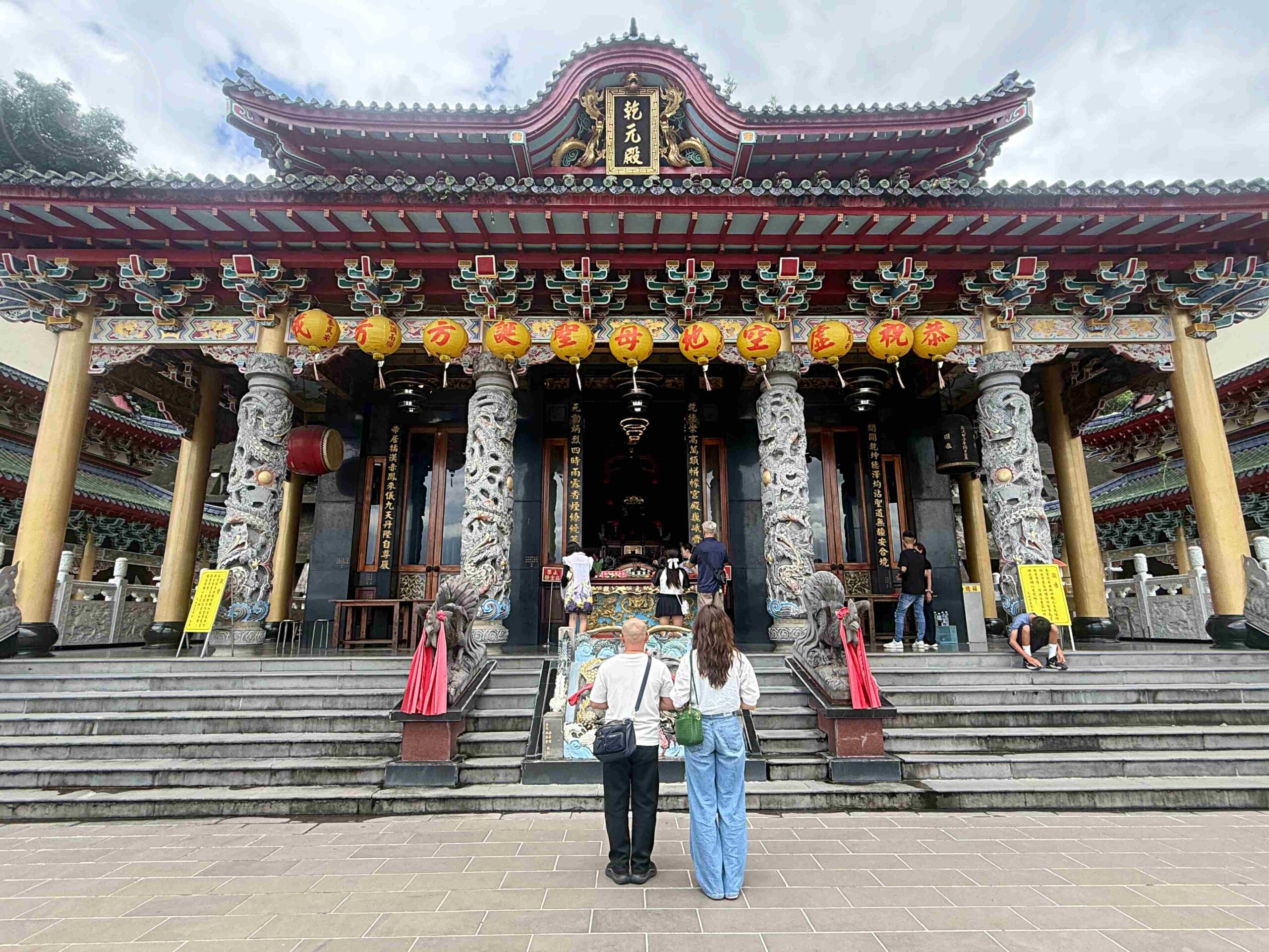 【南投景點】寶湖宮天地堂地母廟，震撼連綿閣樓、古代宮廷風建築壯觀推薦 @趙先生吃飯