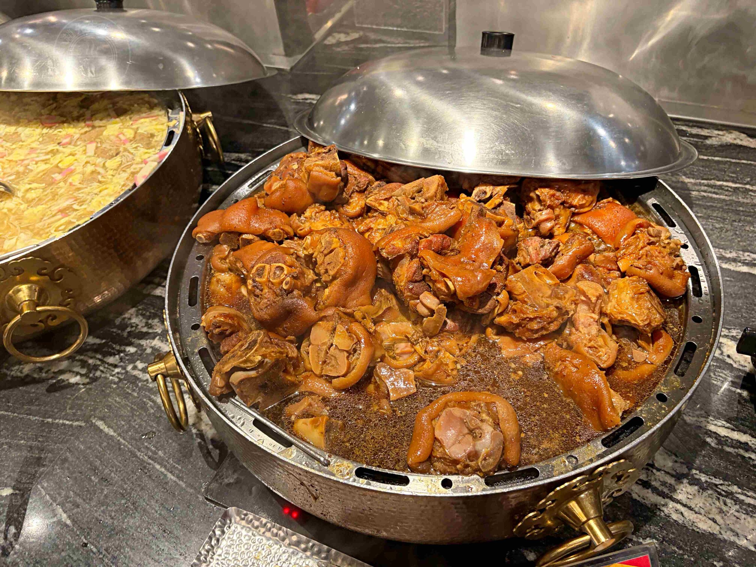 【板橋美食】貴族世家板橋板新店，平價牛排，百樣自助吧吃到飽，海鮮熱炒都有推薦(菜單) @趙先生吃飯