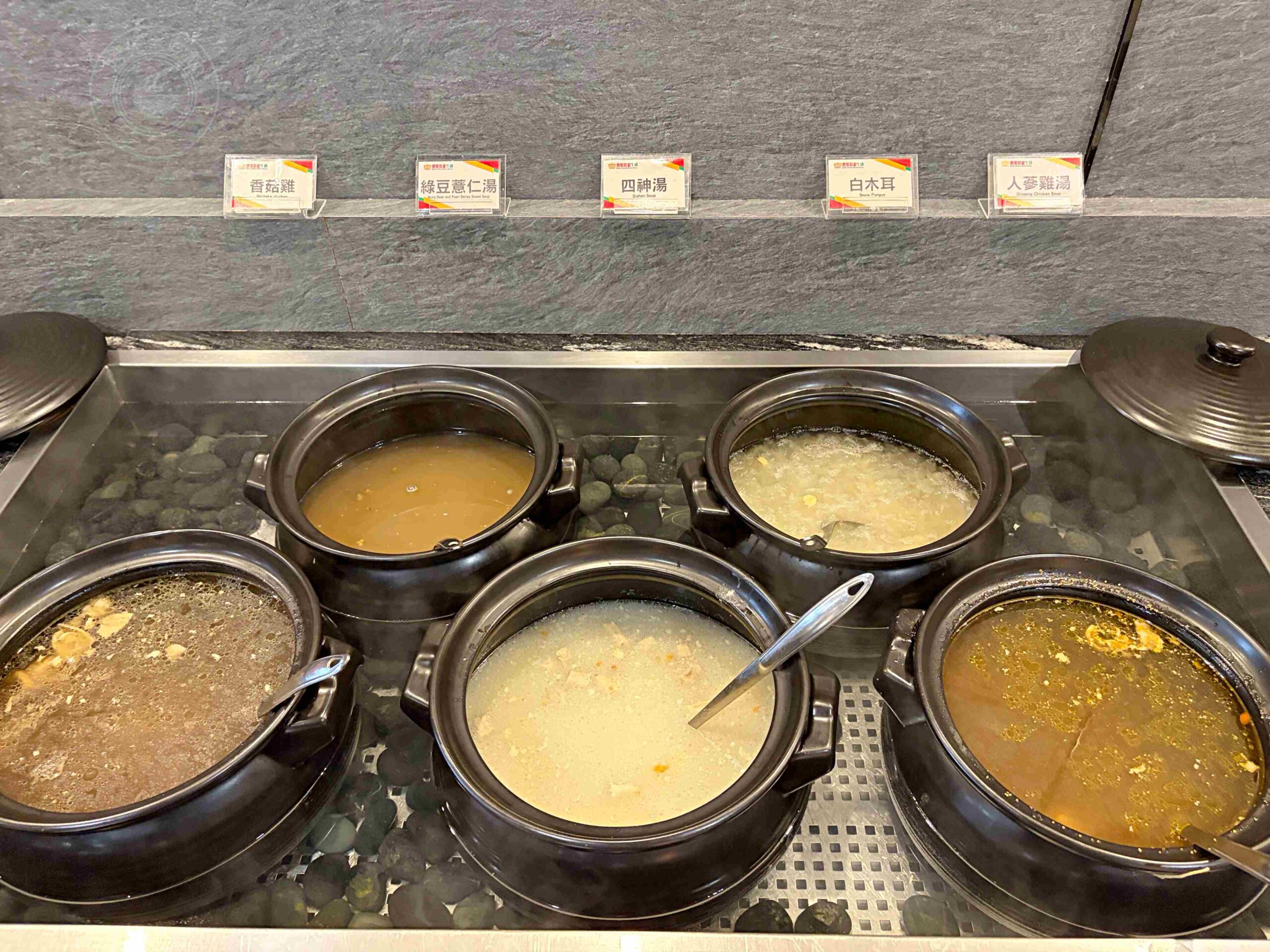 【板橋美食】貴族世家板橋板新店，平價牛排，百樣自助吧吃到飽，海鮮熱炒都有推薦(菜單) @趙先生吃飯
