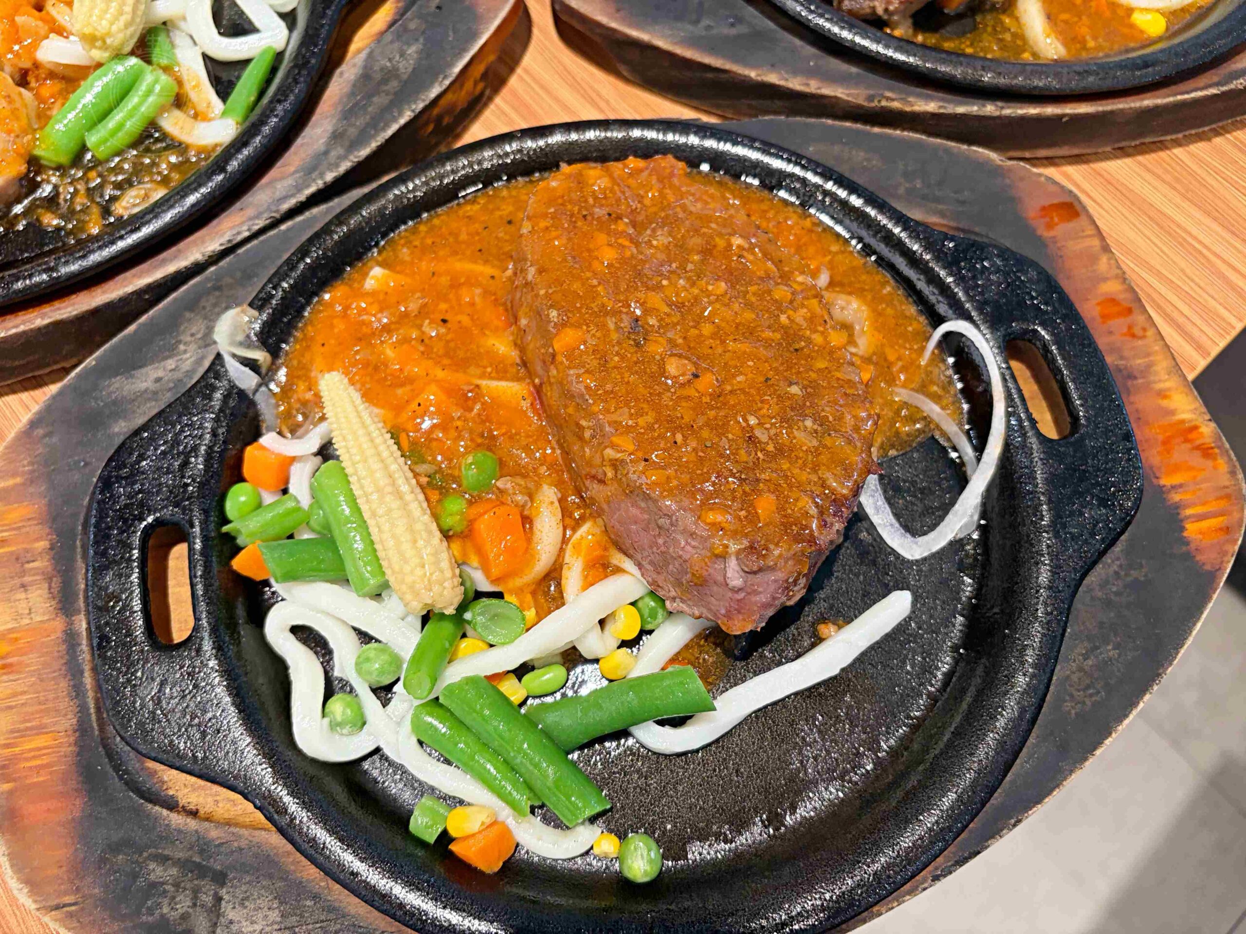【板橋美食】貴族世家板橋板新店，平價牛排，百樣自助吧吃到飽，海鮮熱炒都有推薦(菜單) @趙先生吃飯