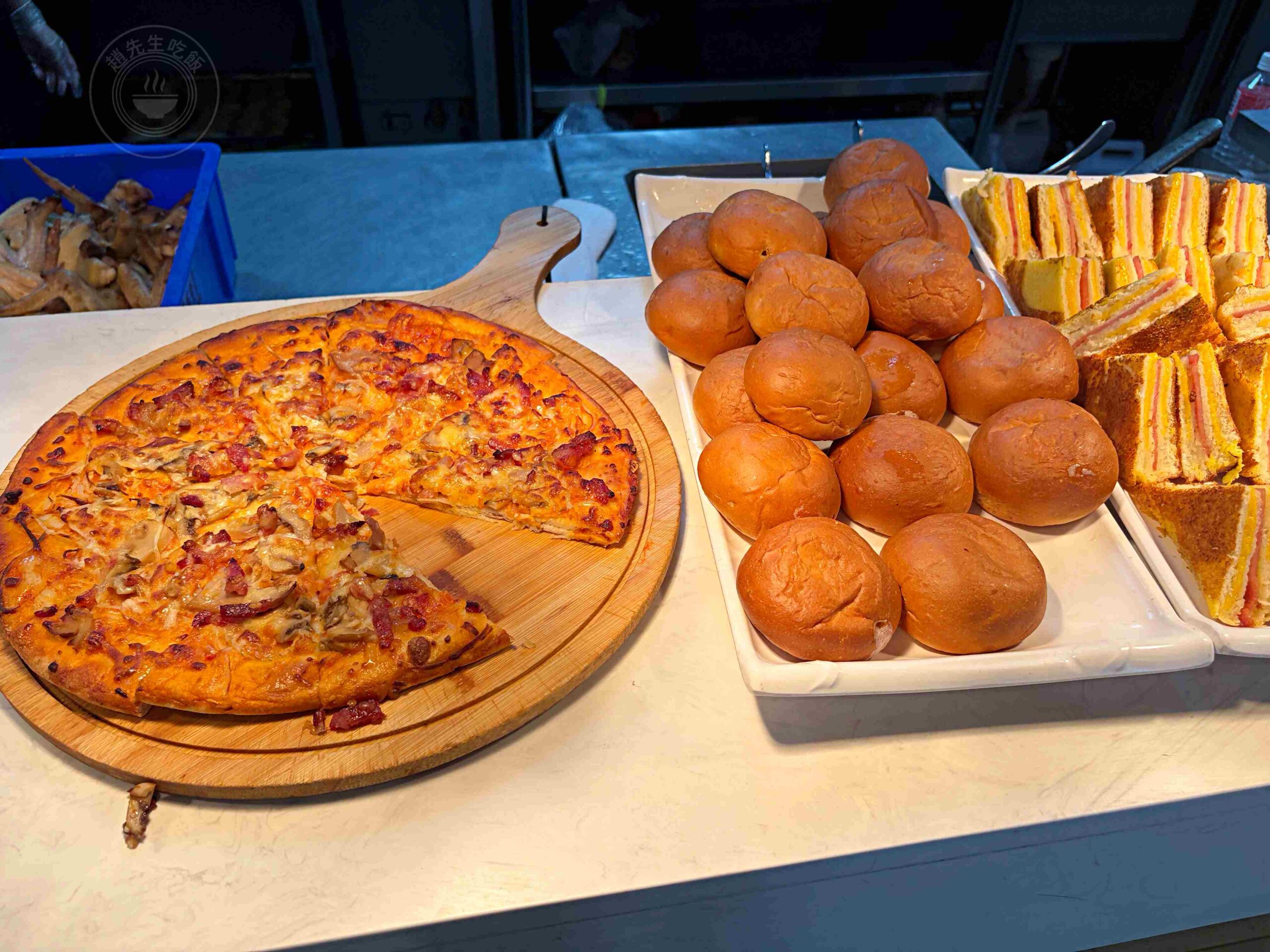 【板橋美食】貴族世家板橋板新店，平價牛排，百樣自助吧吃到飽，海鮮熱炒都有推薦(菜單) @趙先生吃飯