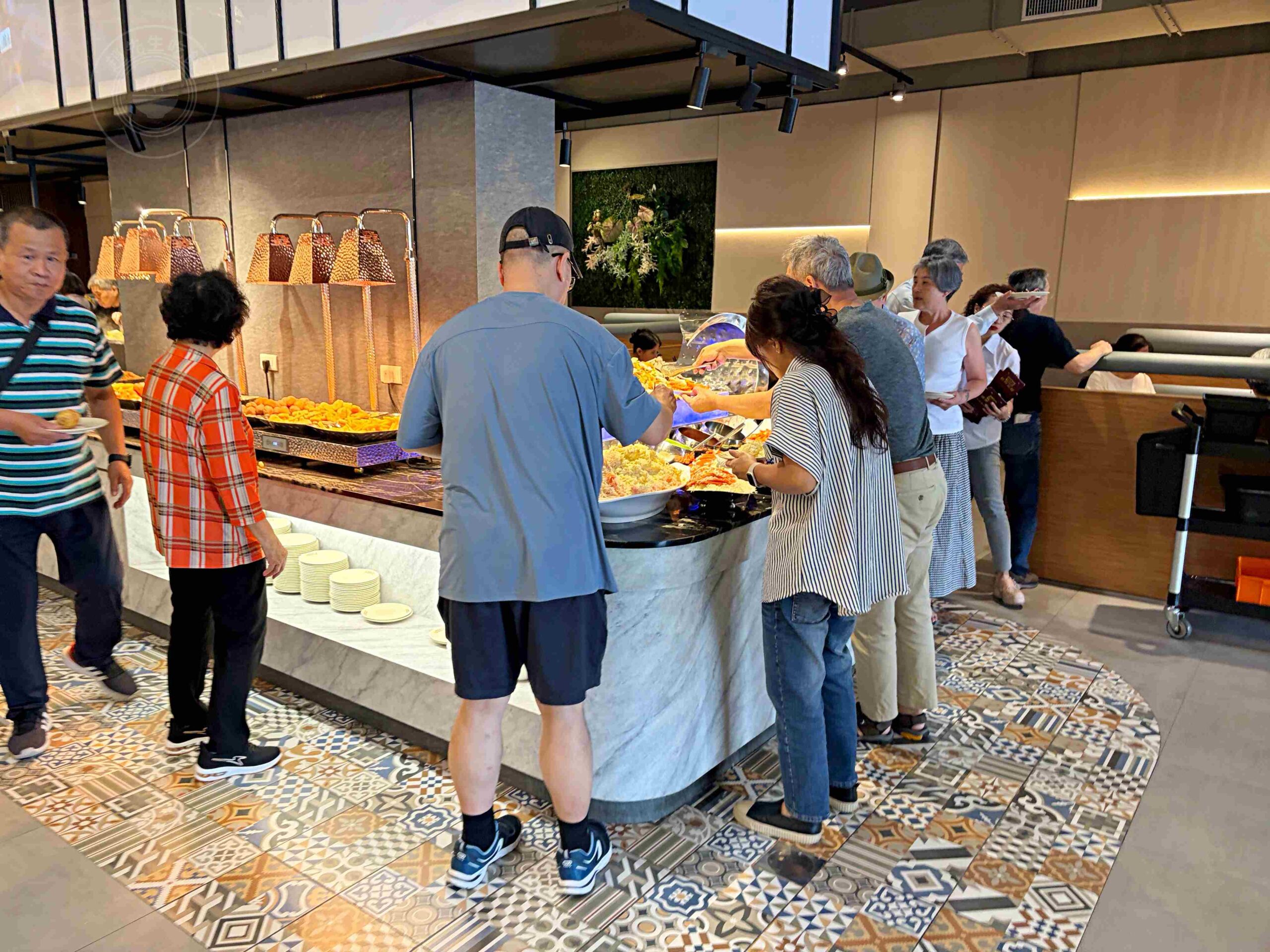 【板橋美食】貴族世家板橋板新店，平價牛排，百樣自助吧吃到飽，海鮮熱炒都有推薦(菜單) @趙先生吃飯