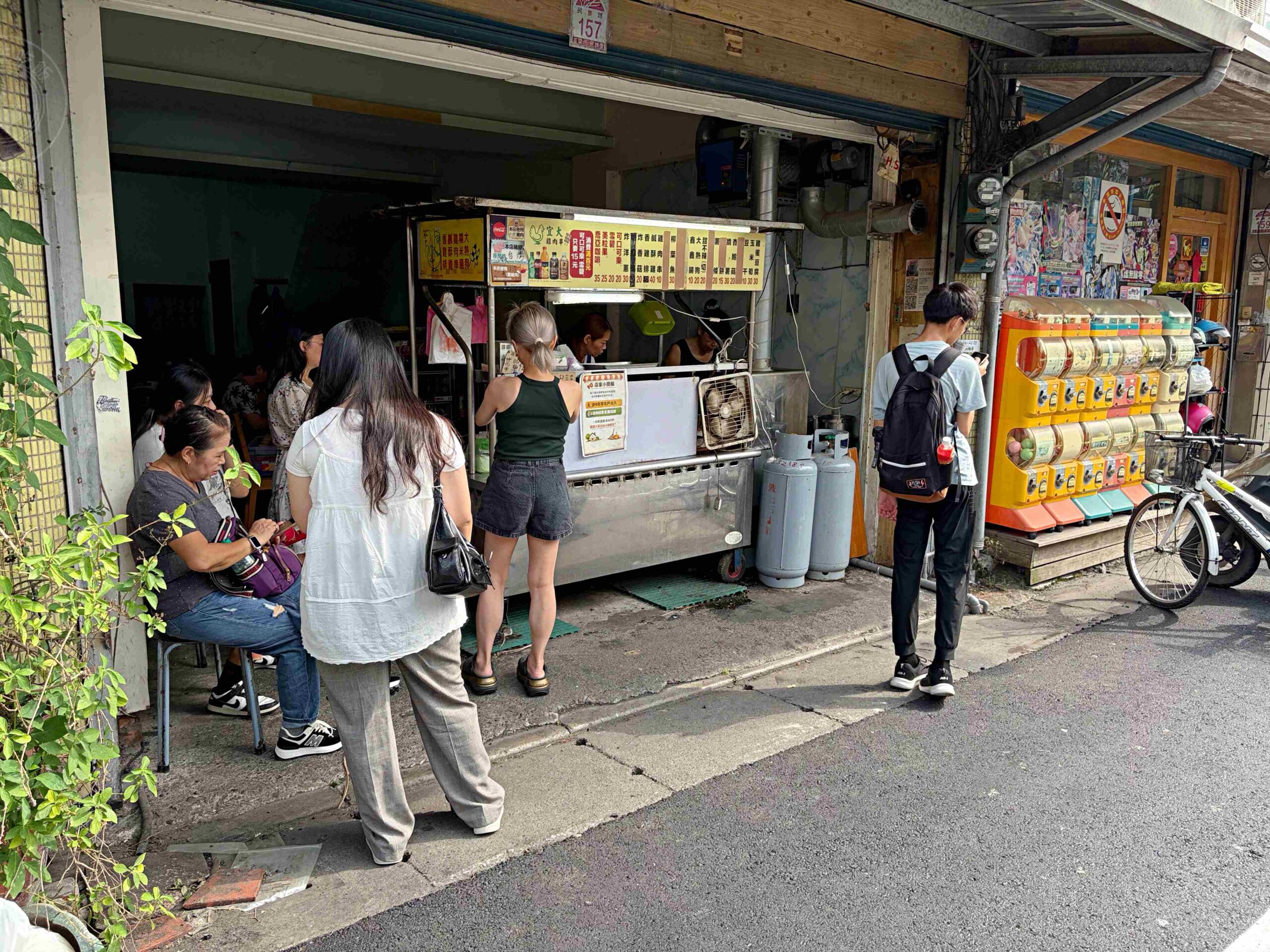 太有錢的千萬別來，雞肉串10元，雞排50元，全部炸物都不超過50元！ @趙先生吃飯