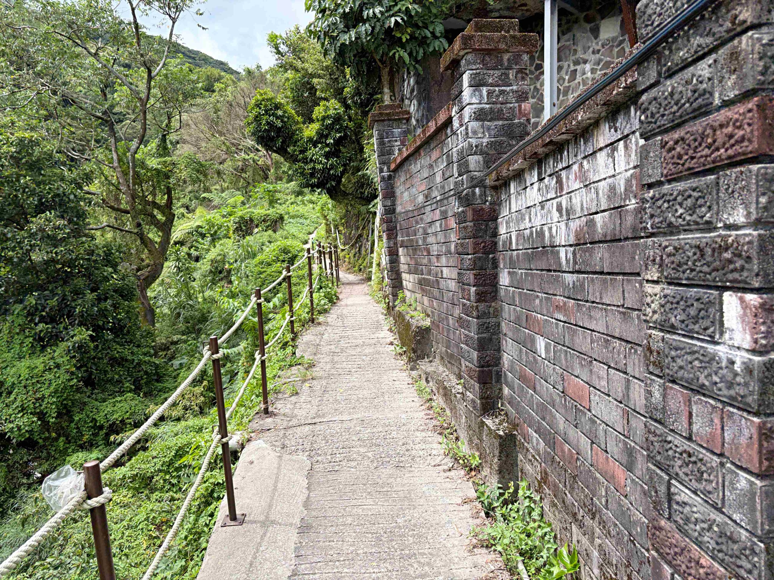 很少人知道這裡，全台最美瀑布吊橋，可以泡腳玩水，沿路都是美景 @趙先生吃飯