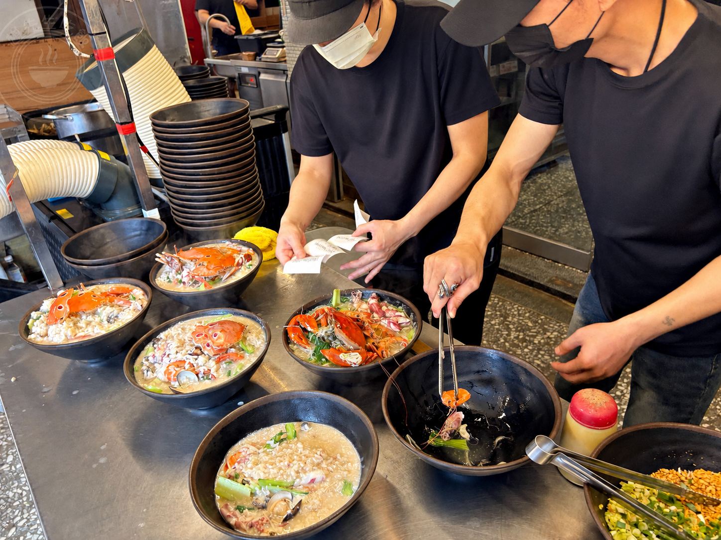 【板橋美食】無名蘿蔔糕糯米腸、芋粿Q、都超酥脆和魷魚羹便宜大碗推薦 (菜單) @趙先生吃飯