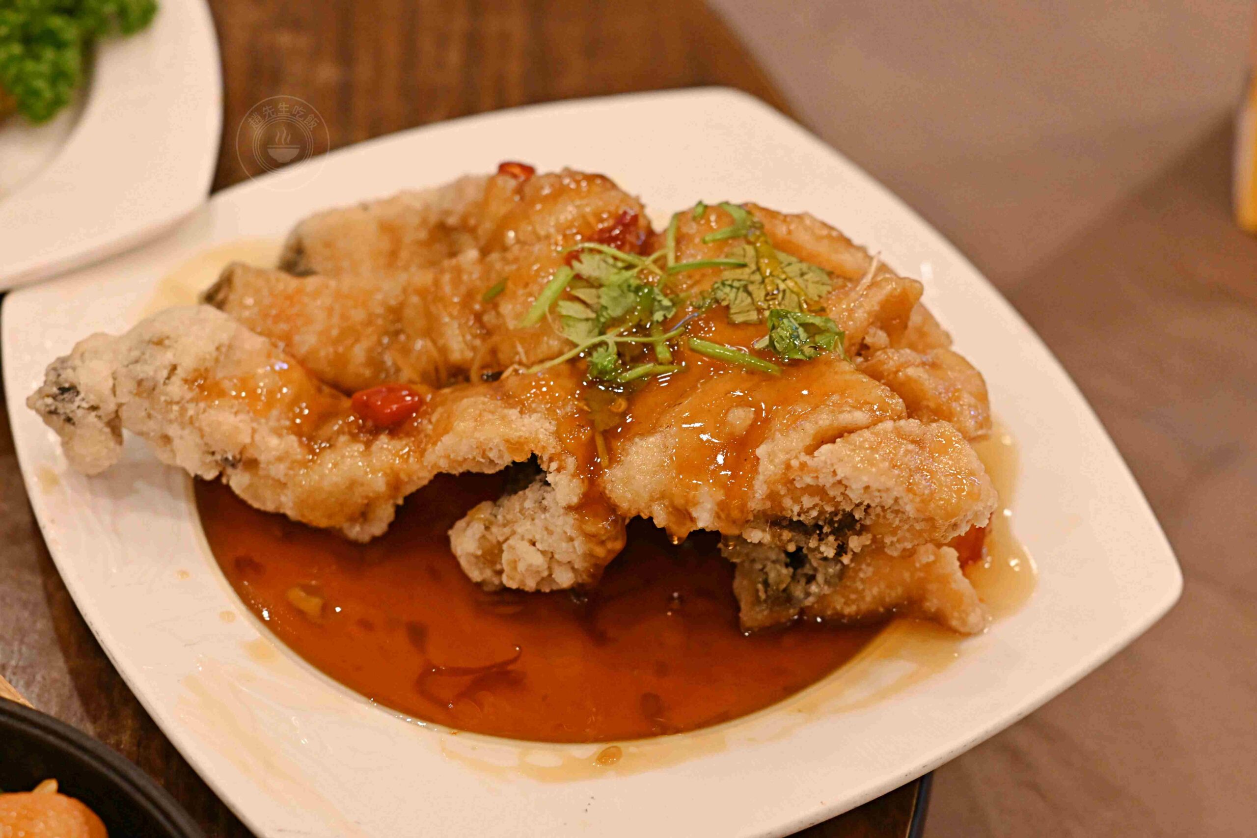 超便宜活魚餐廳,一堆人包遊覽車來吃,砂鍋魚頭、 鄉村油雞都是招牌! @趙先生吃飯 超便宜活魚餐廳,一堆人包遊覽車來吃,砂鍋魚頭、 鄉村油雞都是招牌! @趙先生吃飯