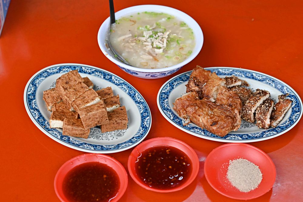 【新店美食】旭達豆漿店，爆紅IG！蛋餅超大只要35元還不油？(菜單) @趙先生吃飯