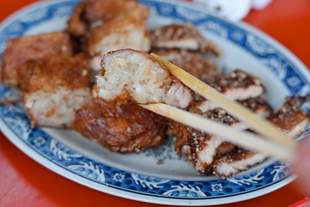 第一次體驗,很像在辦桌吃小吃,竟然常常在排隊,肉粥、紅燒肉必點! @趙先生吃飯 第一次體驗,很像在辦桌吃小吃,竟然常常在排隊,肉粥、紅燒肉必點! @趙先生吃飯