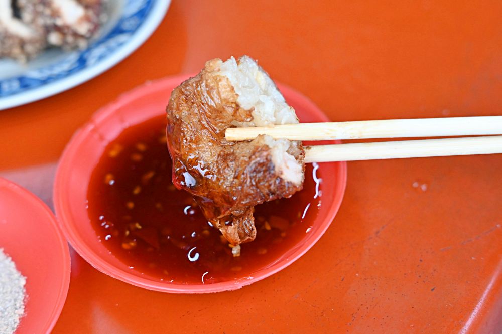 第一次體驗,很像在辦桌吃小吃,竟然常常在排隊,肉粥、紅燒肉必點! @趙先生吃飯 第一次體驗,很像在辦桌吃小吃,竟然常常在排隊,肉粥、紅燒肉必點! @趙先生吃飯