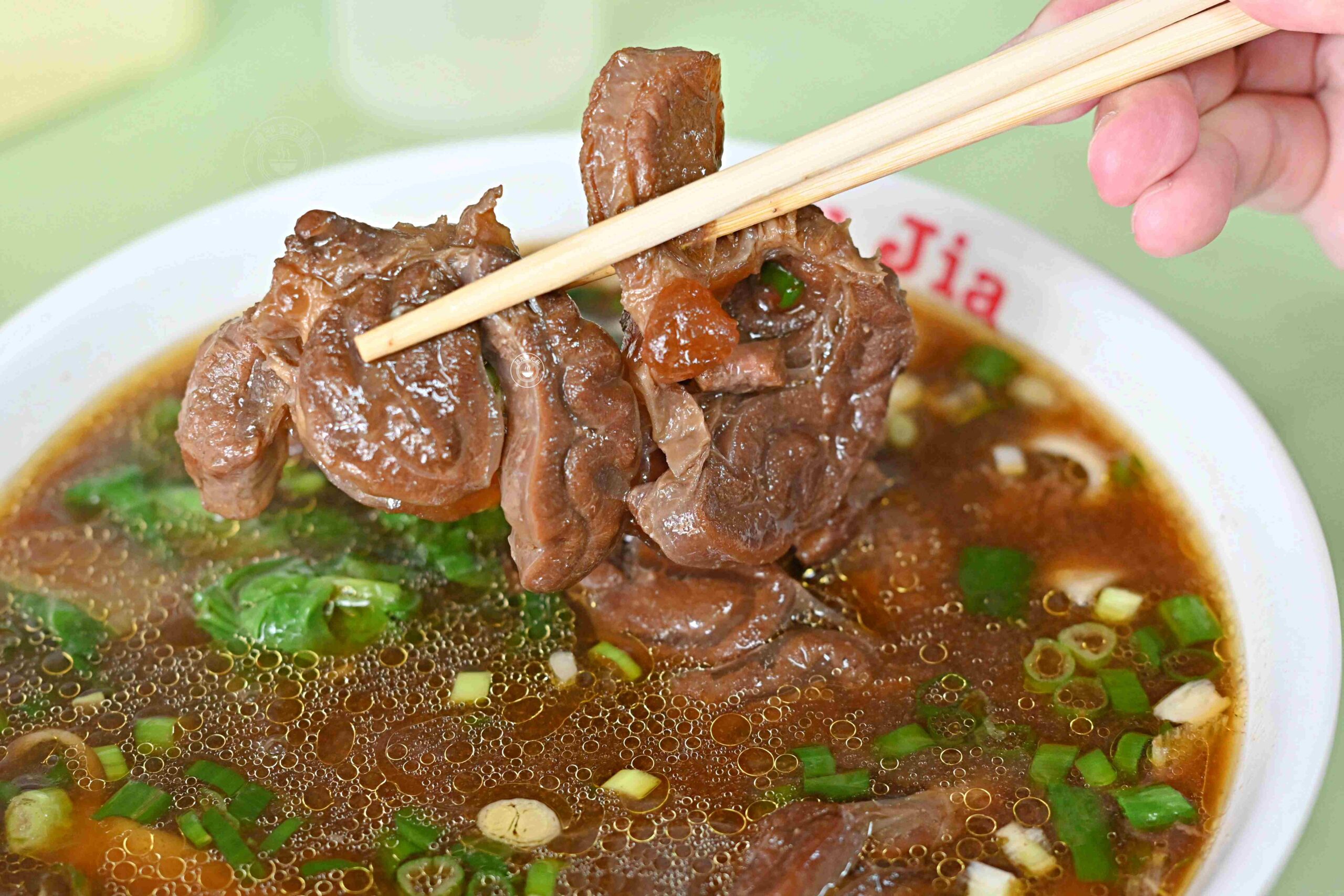 全台最大碗，牛肉麵、牛三寶，整碗塞滿滿，還是500碗認證！ @趙先生吃飯