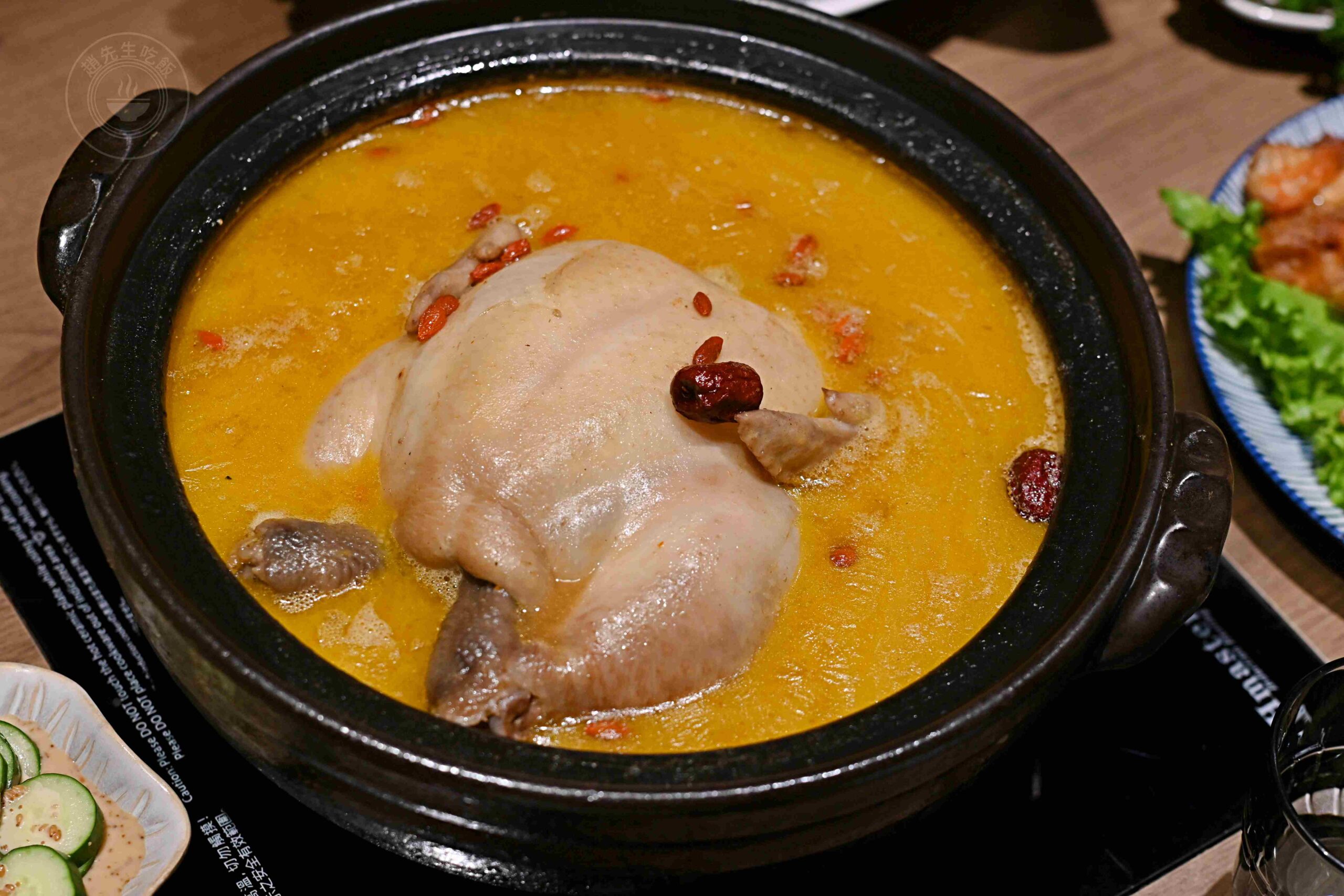 親戚說,不喝驥園雞湯了,改喝這家鮑魚雞湯更好喝,龍蝦還買一送一 @趙先生吃飯 親戚說,不喝驥園雞湯了,改喝這家鮑魚雞湯更好喝,龍蝦還買一送一 @趙先生吃飯