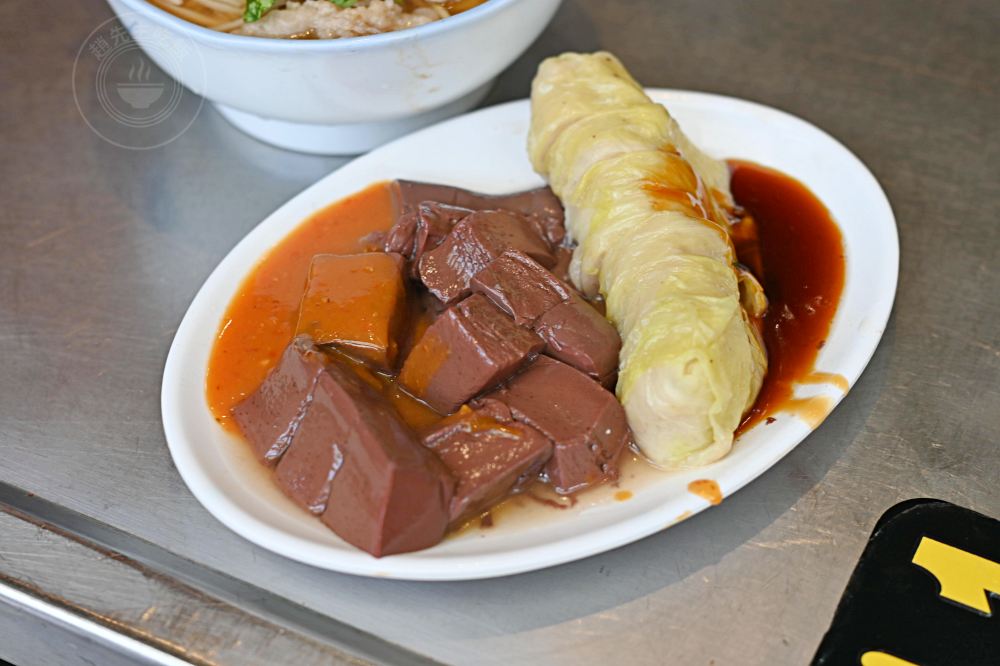 這家肉羹湯份量有夠多，吃不完別來，滷肉飯、豬腳肉也是招牌！ @趙先生吃飯