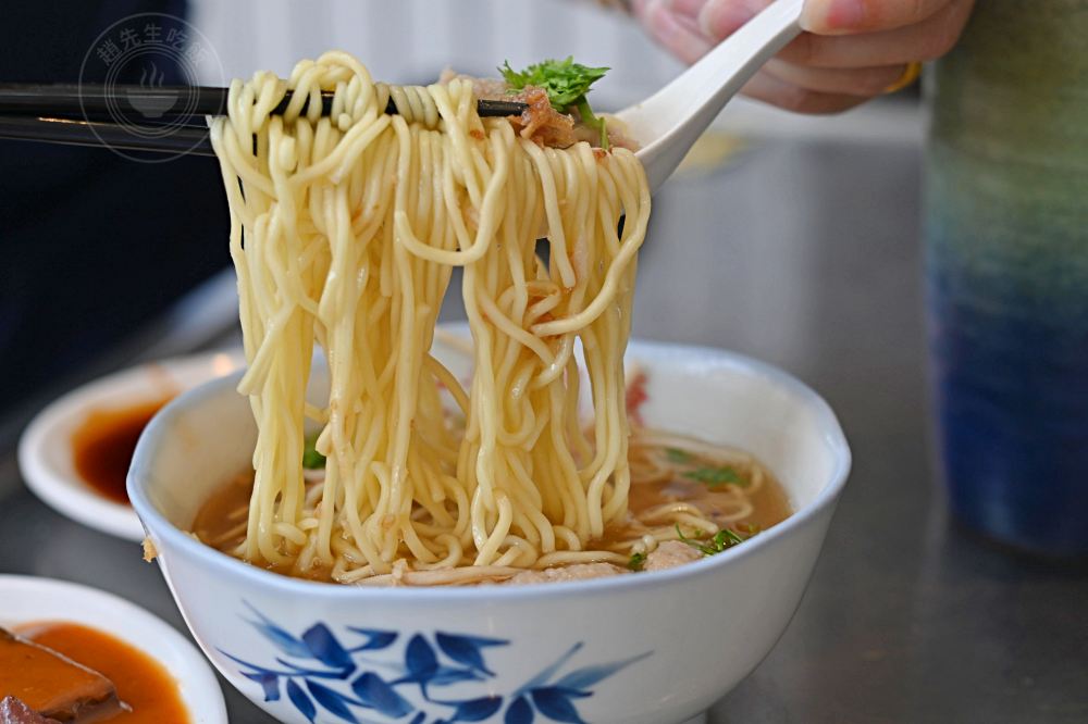 這家肉羹湯份量有夠多,吃不完別來,滷肉飯、豬腳肉也是招牌! @趙先生吃飯 這家肉羹湯份量有夠多,吃不完別來,滷肉飯、豬腳肉也是招牌! @趙先生吃飯