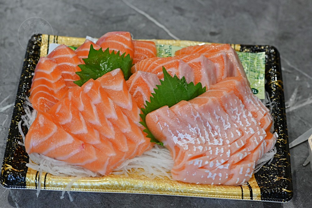 號稱台版築地市場跟水產好市多，海產、生魚片超大盒、牛豬肉無敵好吃 @趙先生吃飯