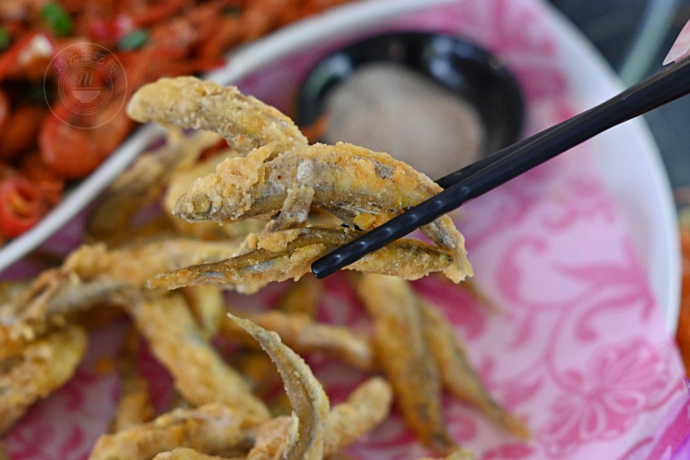 超便宜土雞餐廳，超多人包遊覽車來吃，重點是點滿一桌超便宜還打包！ @趙先生吃飯