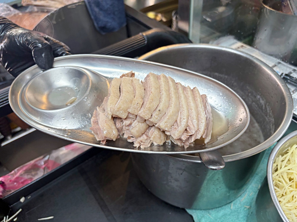 許光漢不演了？改到市場賣雞肉，天天大排隊，挑戰市場最便宜！ @趙先生吃飯