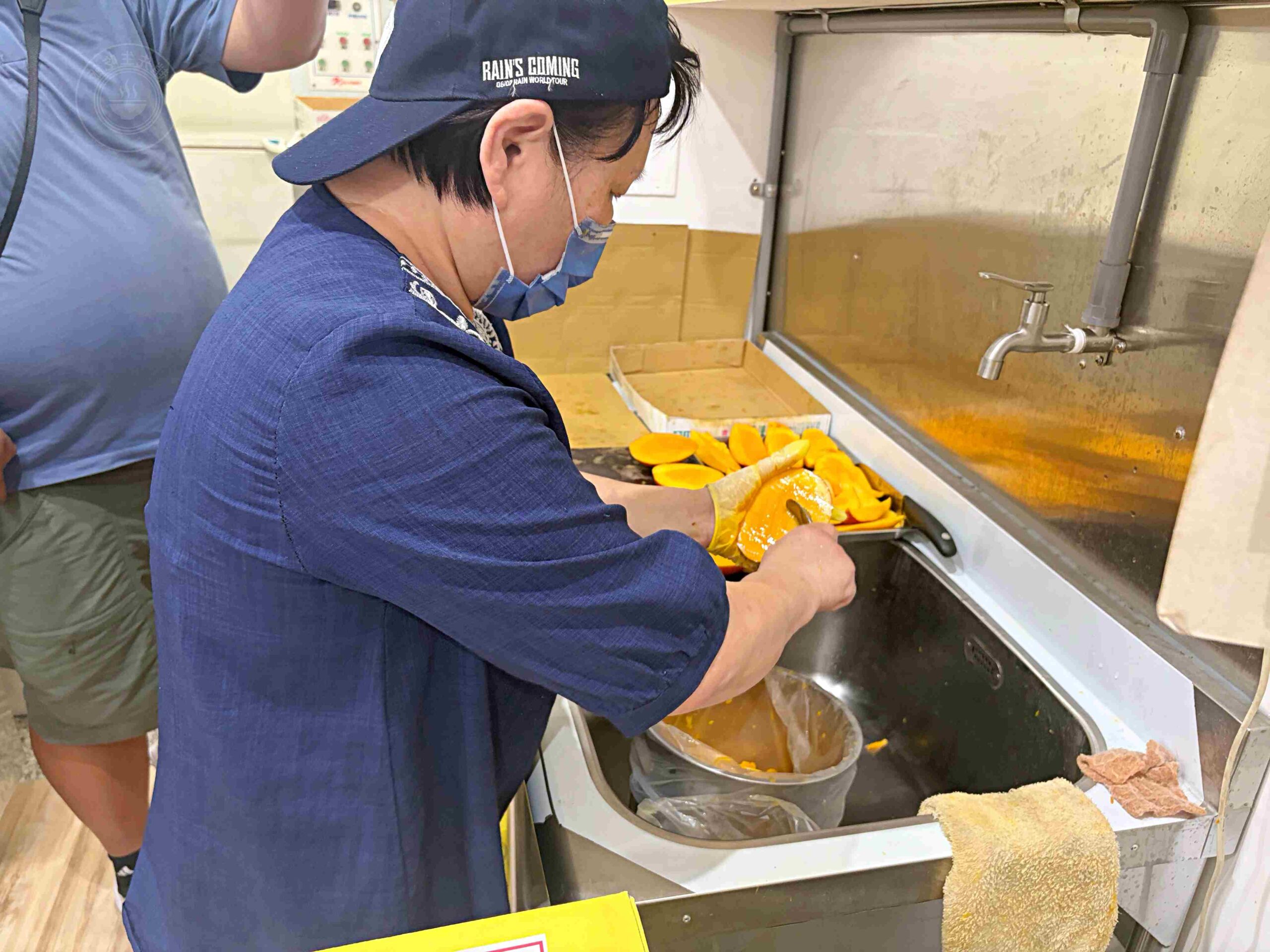 偏僻的雜貨店，不要隨便進去，會發現大家其實都來買天然水果冰！ @趙先生吃飯
