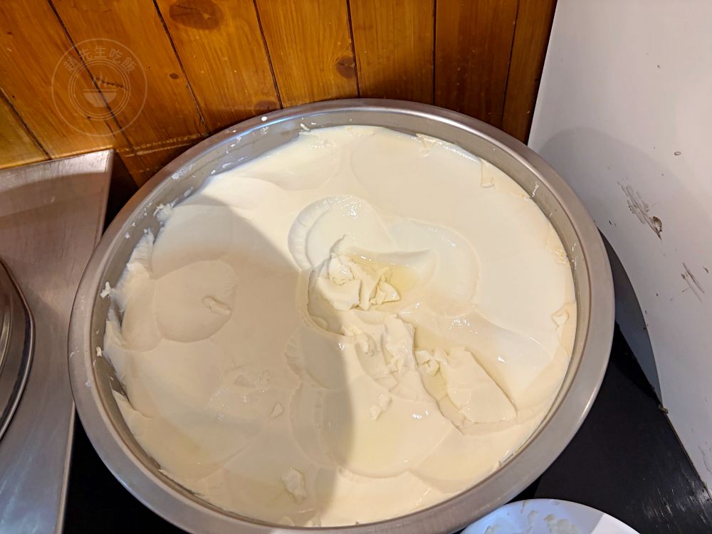 買牛肉麵送豆花跟豆漿吃到飽,真的有夠划算欸,難怪天天排隊! @趙先生吃飯 買牛肉麵送豆花跟豆漿吃到飽,真的有夠划算欸,難怪天天排隊! @趙先生吃飯