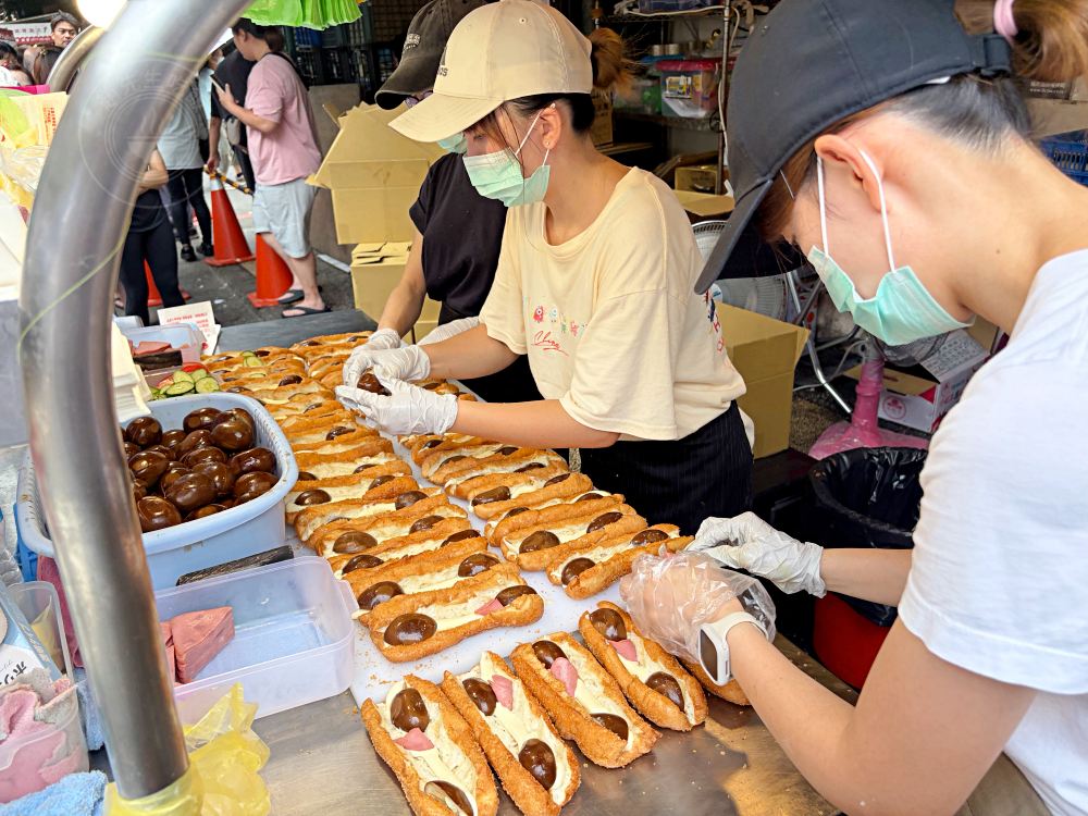 這女人真狠，營養三明治塞超多料才40元，吃一條就超飽，下午就排隊 @趙先生吃飯