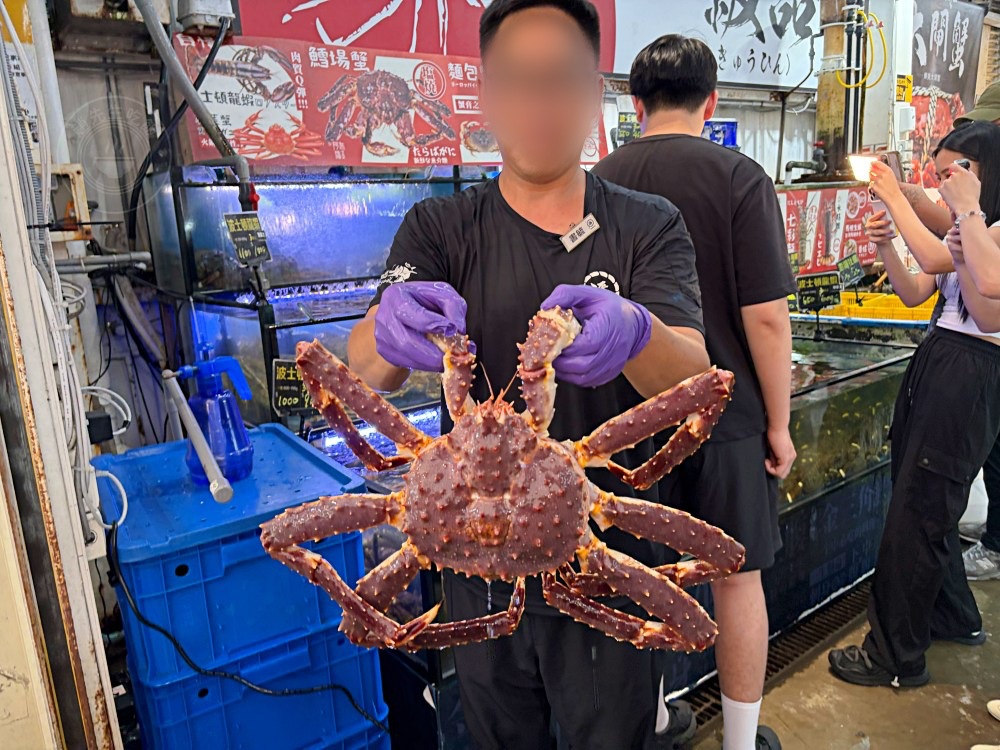 號稱台版築地市場跟水產好市多，海產、生魚片超大盒、牛豬肉無敵好吃 @趙先生吃飯