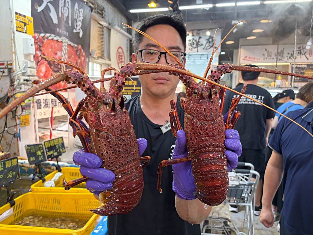 號稱台版築地市場跟水產好市多，海產、生魚片超大盒、牛豬肉無敵好吃 @趙先生吃飯