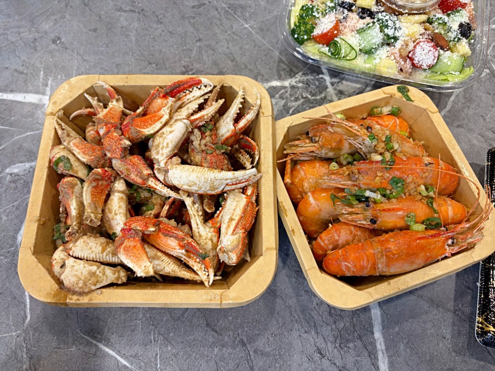 號稱台版築地市場跟水產好市多，海產、生魚片超大盒、牛豬肉無敵好吃 @趙先生吃飯