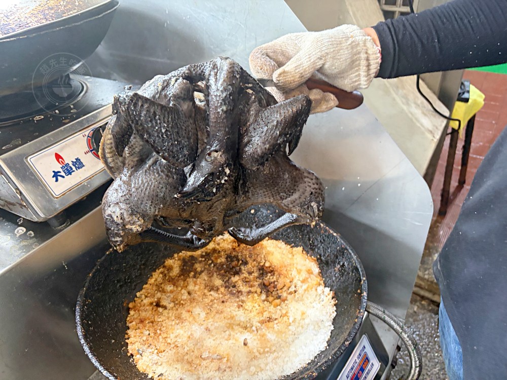 超便宜土雞餐廳，超多人包遊覽車來吃，重點是點滿一桌超便宜還打包！ @趙先生吃飯