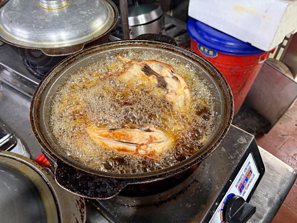 超便宜土雞餐廳，超多人包遊覽車來吃，重點是點滿一桌超便宜還打包！ @趙先生吃飯