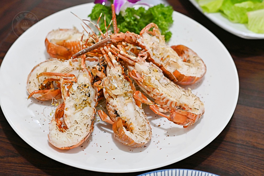 超便宜又好吃的海產店,大家族包好幾台遊覽車來,小卷米粉還打包! @趙先生吃飯 超便宜又好吃的海產店,大家族包好幾台遊覽車來,小卷米粉還打包! @趙先生吃飯