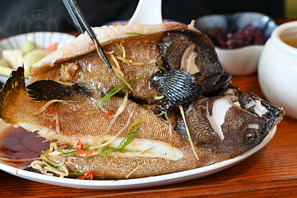 老闆說都沒睡飽,每天凌晨就跑漁港,便宜現流海魚餐廳真好吃 @趙先生吃飯 老闆說都沒睡飽,每天凌晨就跑漁港,便宜現流海魚餐廳真好吃 @趙先生吃飯