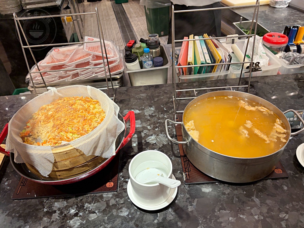 海鮮、牛排、烤鴨、生魚片、港式超多隨你吃到飽，重點是好吃又便宜！ @趙先生吃飯
