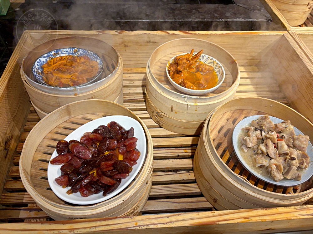 海鮮、牛排、烤鴨、生魚片、港式超多隨你吃到飽，重點是好吃又便宜！ @趙先生吃飯