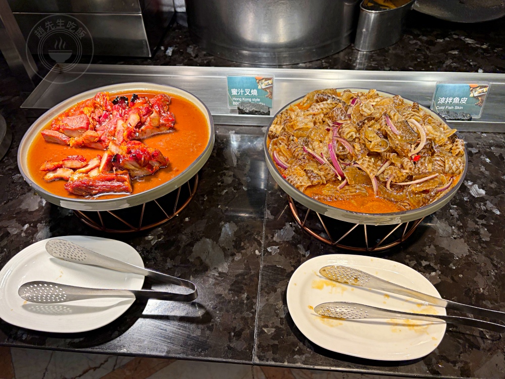 海鮮、牛排、烤鴨、生魚片、港式超多隨你吃到飽，重點是好吃又便宜！ @趙先生吃飯