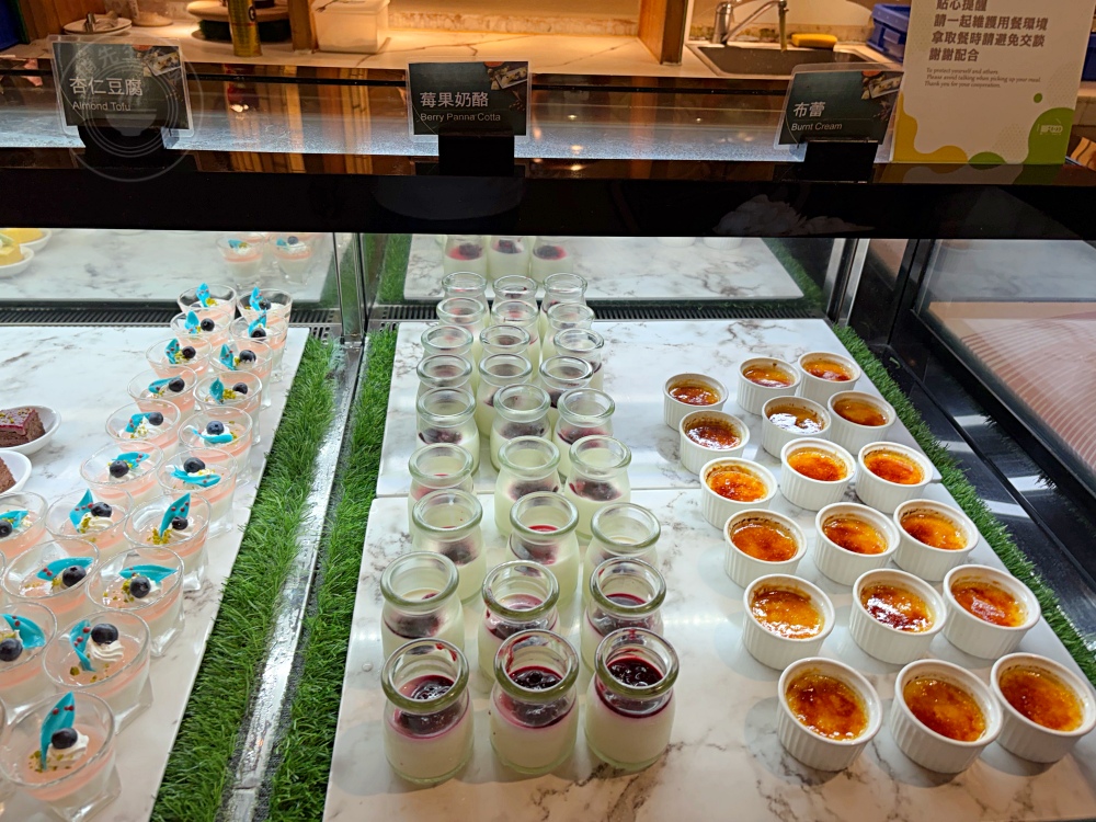 海鮮、牛排、烤鴨、生魚片、港式超多隨你吃到飽，重點是好吃又便宜！ @趙先生吃飯