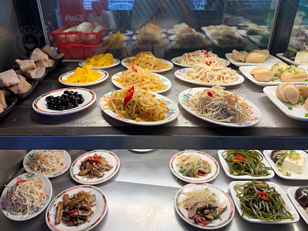 100元吃到飽！挑戰最便宜，牛肉湯麵、豆花、豆漿、飲料隨你吃！ @趙先生吃飯