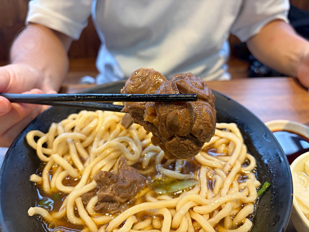 100元吃到飽！挑戰最便宜，牛肉湯麵、豆花、豆漿、飲料隨你吃！ @趙先生吃飯