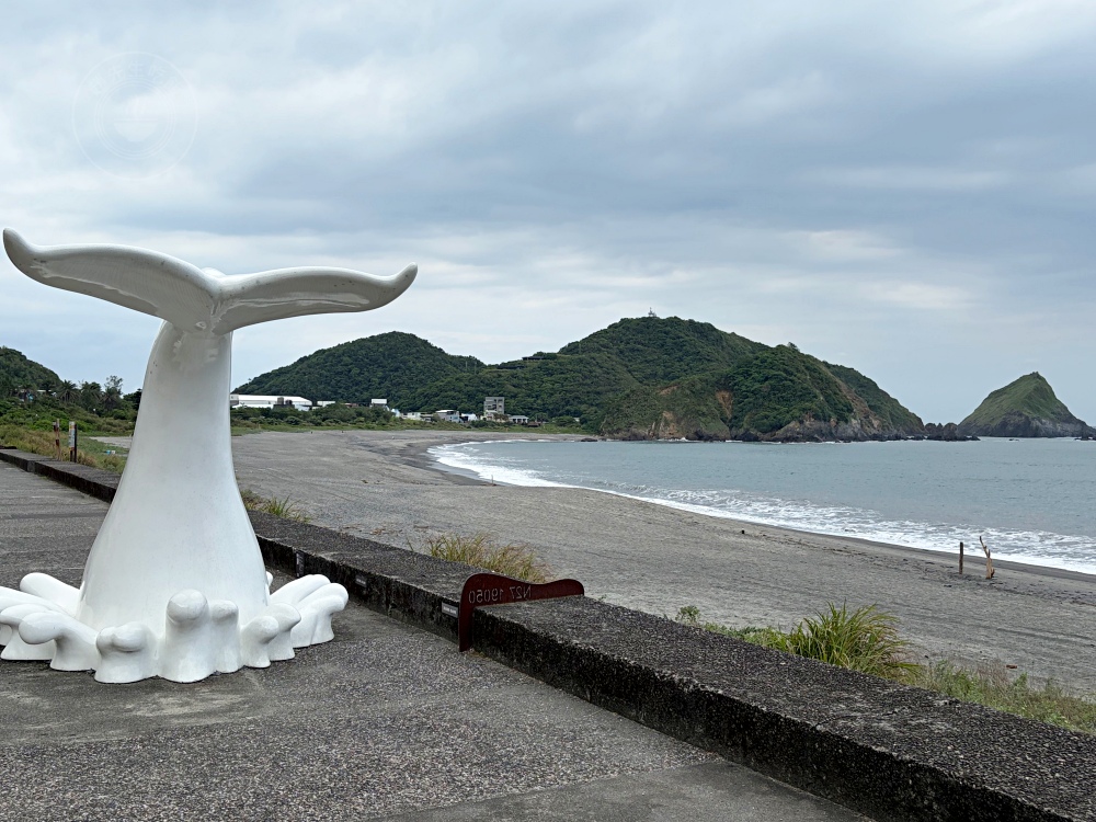沒什麼人經過的小漁村，卻藏一家超美海景咖啡，窯烤披薩還超好吃！ @趙先生吃飯