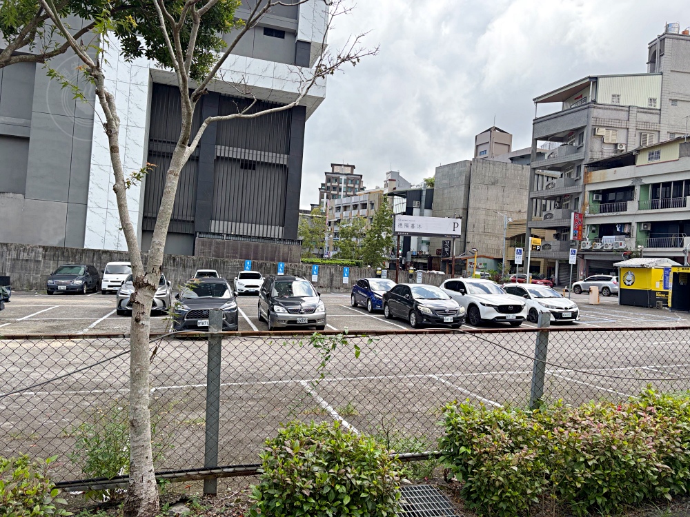 老闆說都沒睡飽，每天凌晨就跑漁港，便宜現流海魚餐廳真好吃 @趙先生吃飯