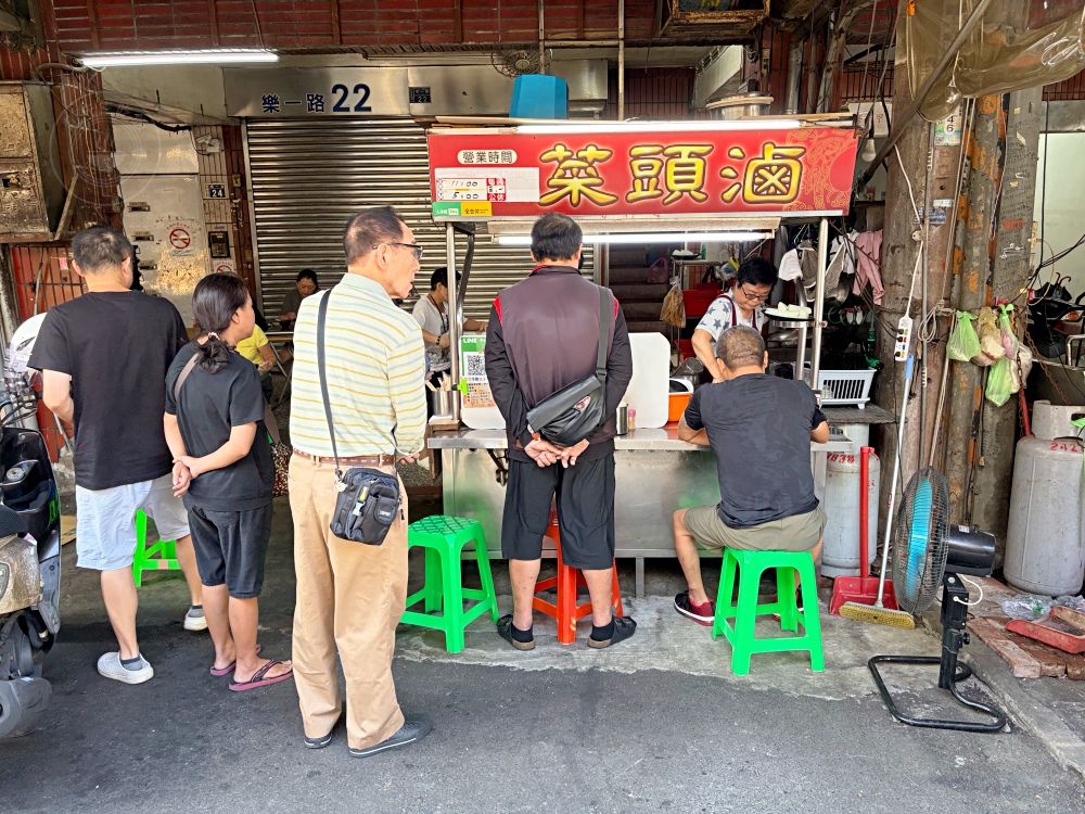 巷子內的菜頭滷，真的不要隨便進去啊，太好吃大盤又便宜，會出不來 @趙先生吃飯