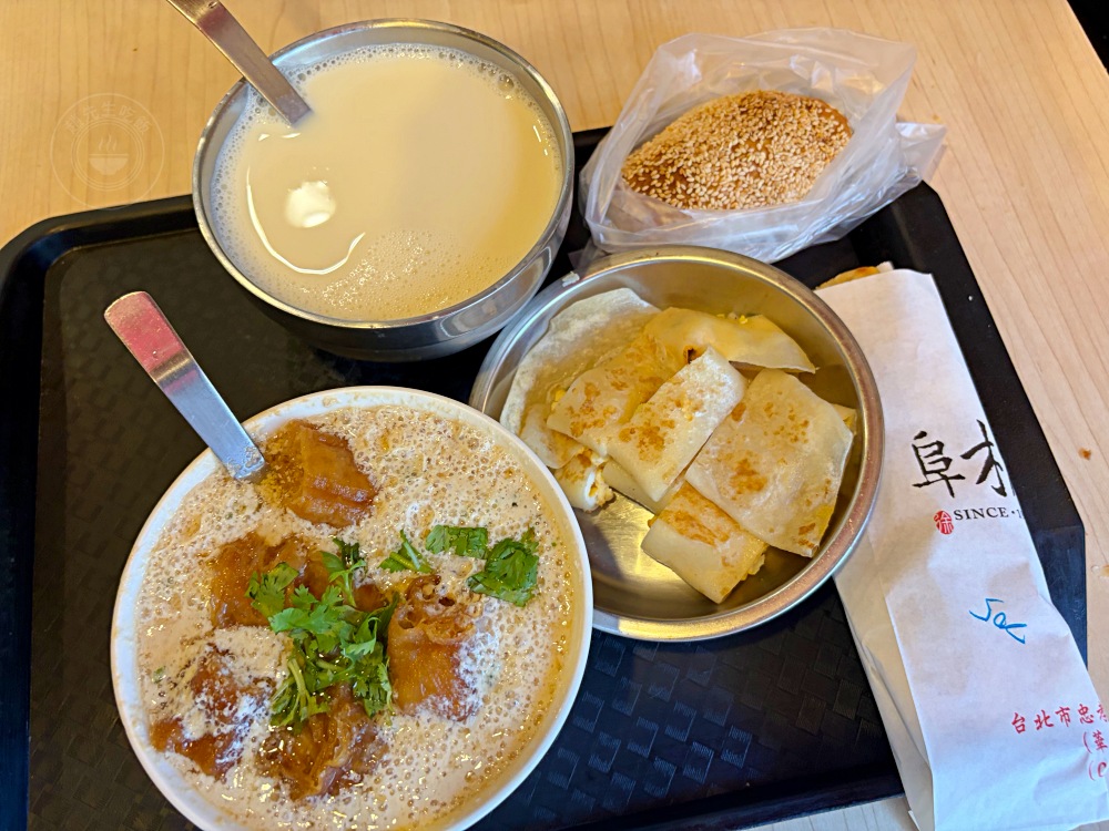 【三重美食】滷好記豬腳飯，必看要點什麼大推薦！(菜單) @趙先生吃飯