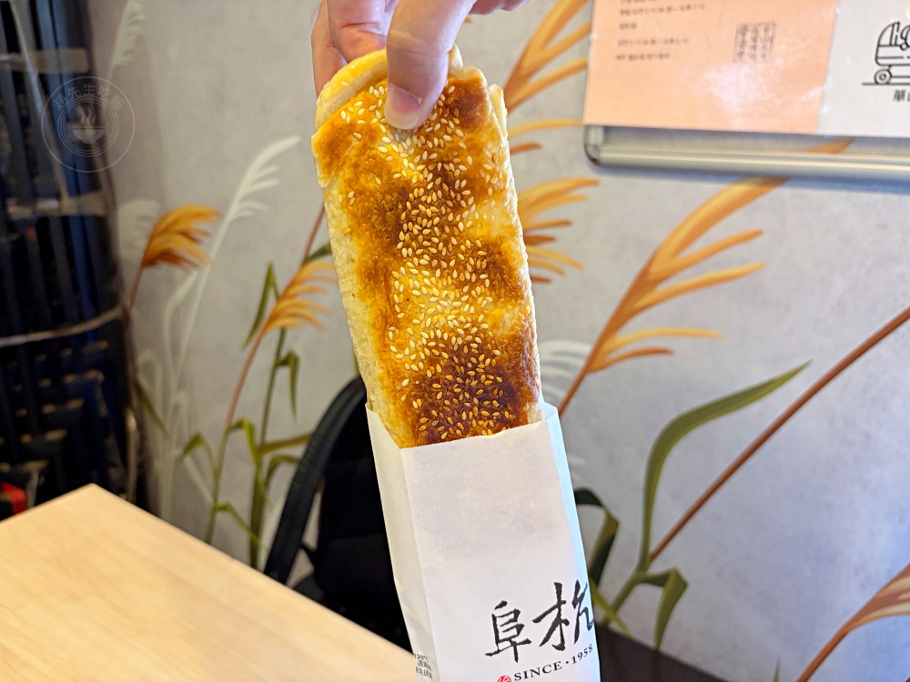 很多人都在罵，說態度差又貴，但其實超多外國人慕名而來的燒餅豆漿！ @趙先生吃飯