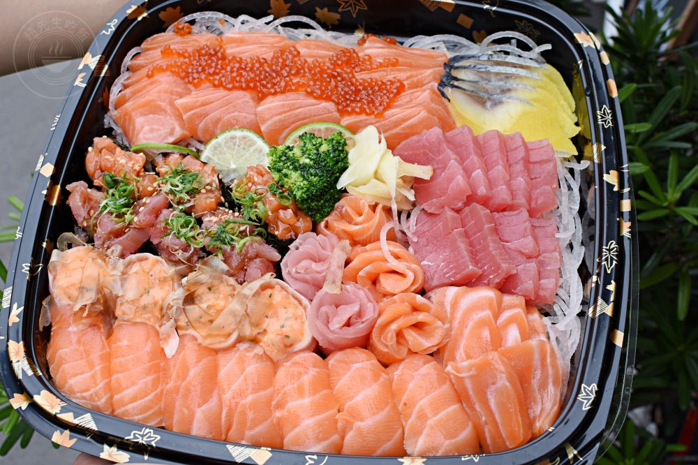 60年炒米粉、魷魚羹老店，排隊的都很怕買不到，漲價人潮一樣多！ @趙先生吃飯