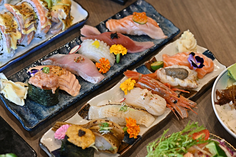 便宜大碗生魚片丼飯，大家點滿一大桌，生魚片、握壽司、鰻魚是招牌！ @趙先生吃飯