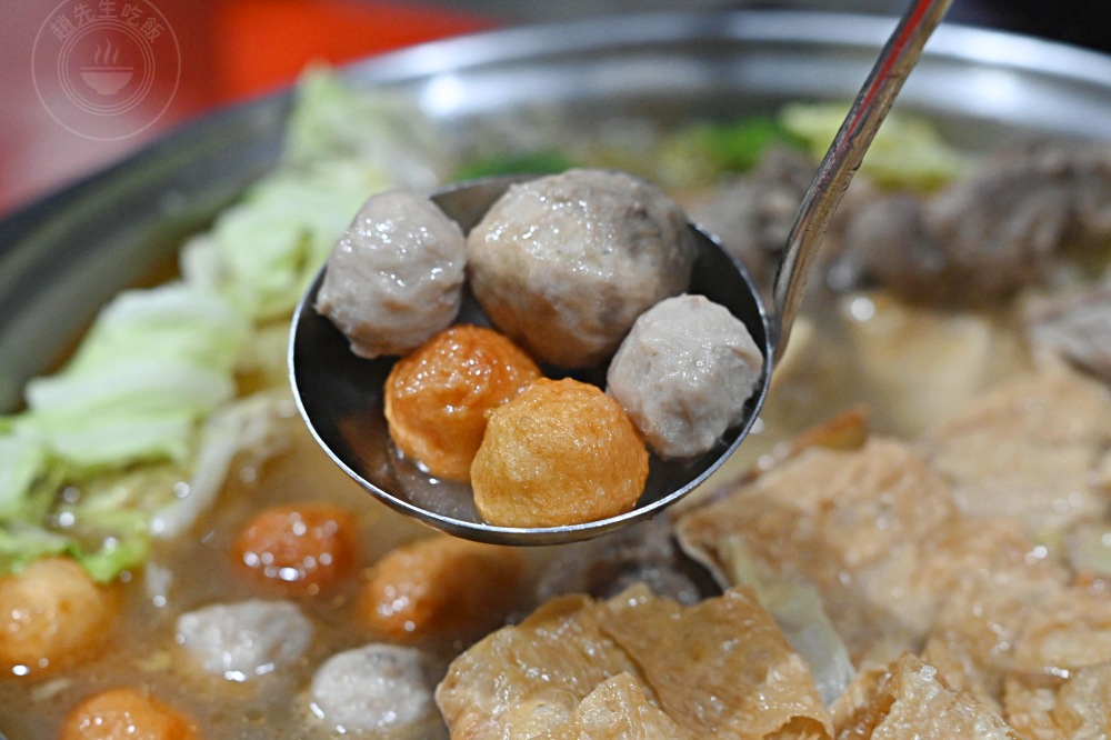 竟然在廟前吃薑母鵝跟羊肉爐！全台最新爆紅，剛開幕就被訂滿！ @趙先生吃飯
