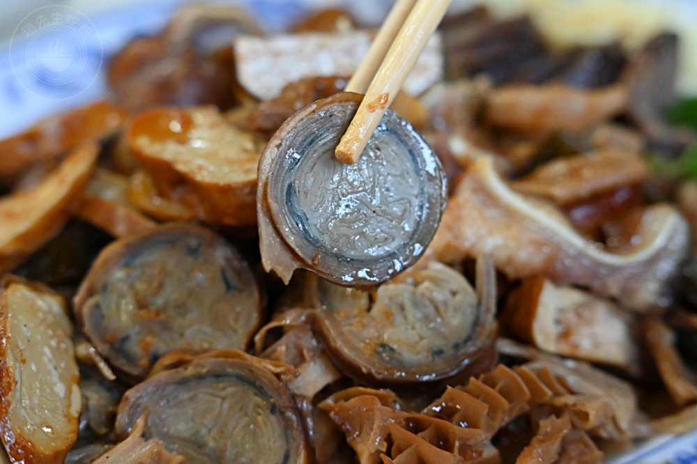 40年老店,只開下午到晚上,很多人從小吃到大,牛肉麵、滷味是招牌! @趙先生吃飯 40年老店,只開下午到晚上,很多人從小吃到大,牛肉麵、滷味是招牌! @趙先生吃飯