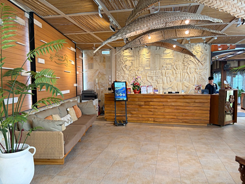 幾乎沒人相信這餐廳竟然在台灣，公認超像峇里島，河景第一排超震撼！ @趙先生吃飯