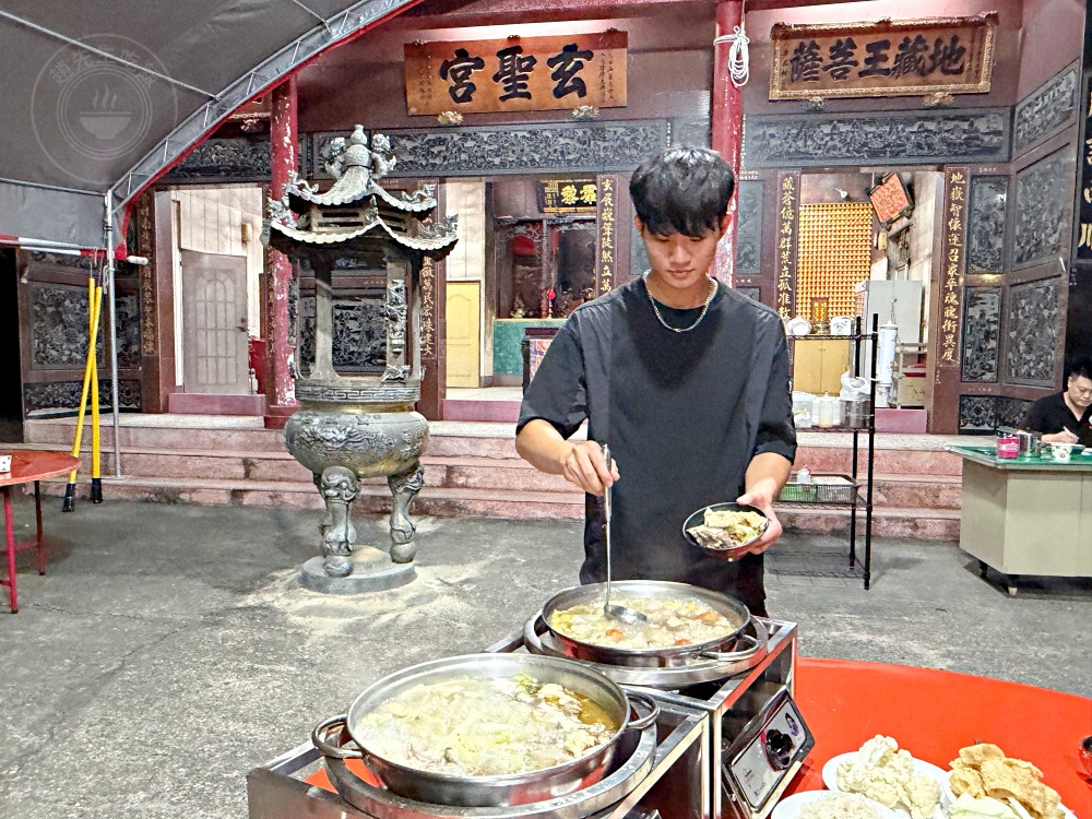 竟然在廟前吃薑母鵝跟羊肉爐！全台最新爆紅，剛開幕就被訂滿！ @趙先生吃飯